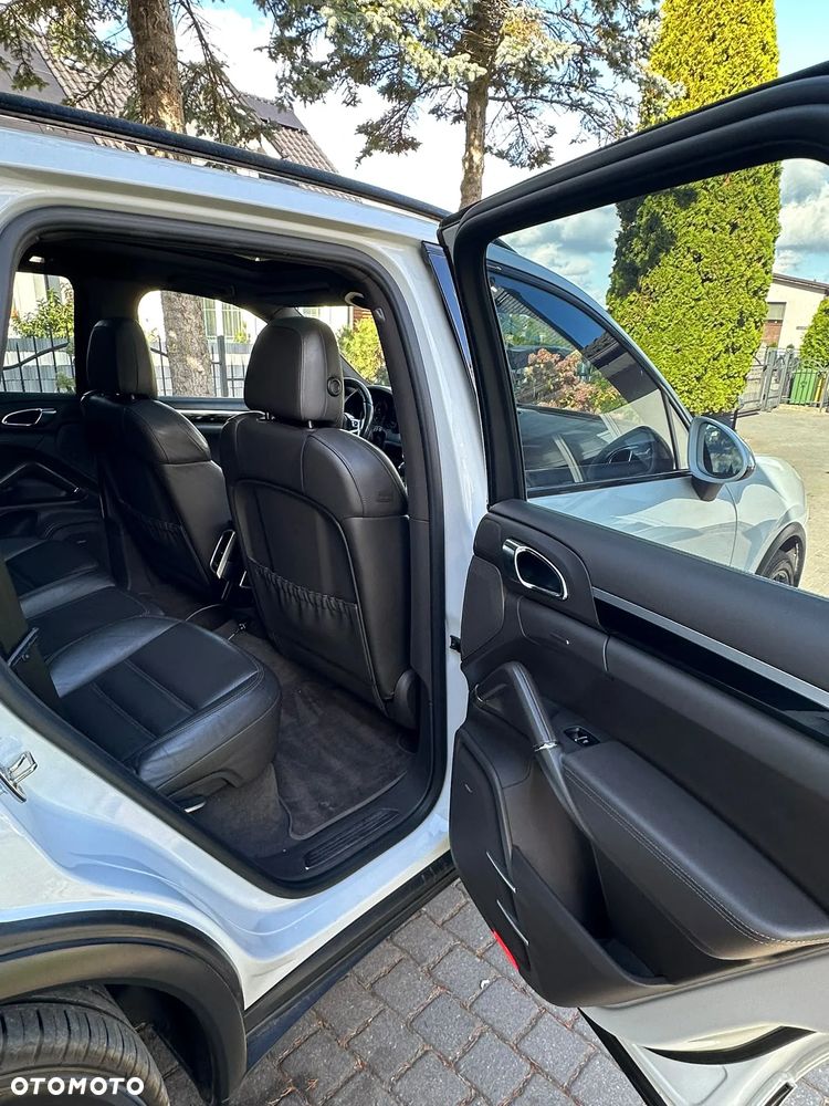 Porsche Cayenne Diesel Platinum Edition - 33