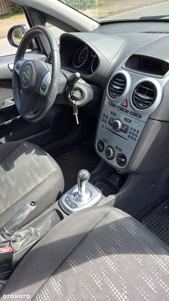 Opel Corsa - 4