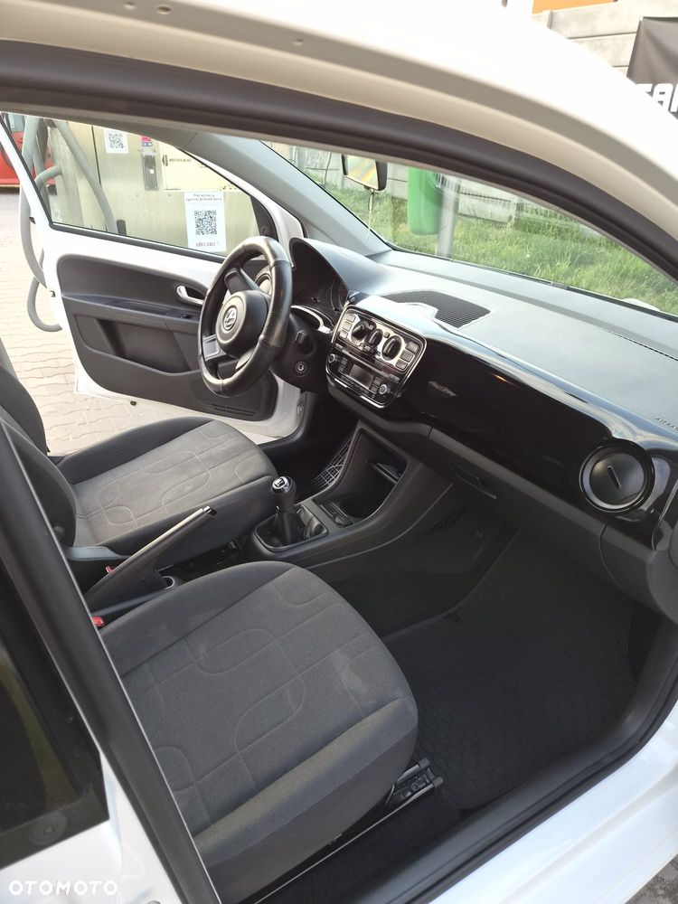 Volkswagen up! 1.0 move - 19