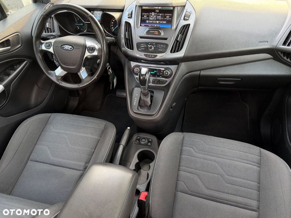 Ford Tourneo Connect Grand - 24