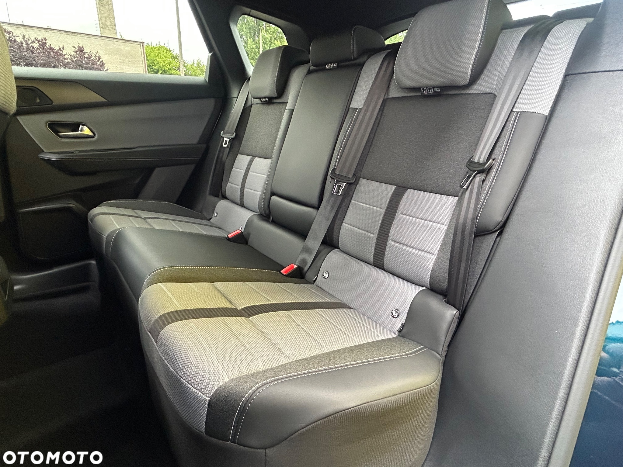 Opel Grandland 1.2 T mHEV GS S&S eDTC6 - 10