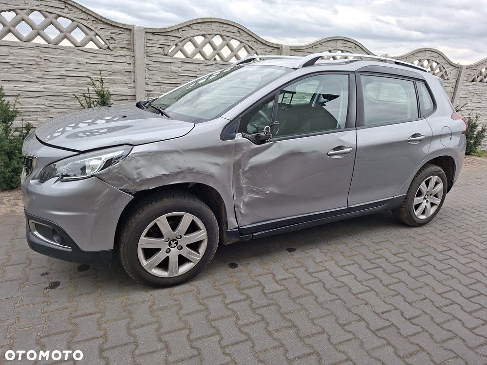 Peugeot 2008 BlueHDi 100 STOP & START Style - 9