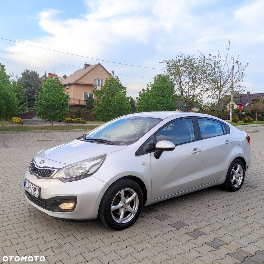 Kia Rio - 3