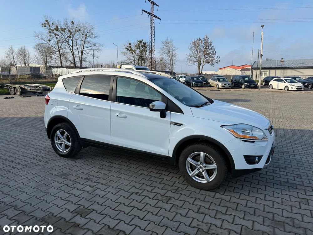 Ford Kuga 2.0 TDCi 2x4 Titanium - 3