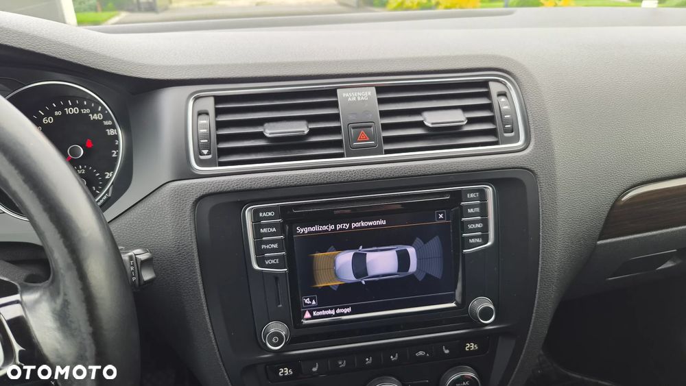 Volkswagen Jetta 2.0 TDI DPF BMT Comfortline - 17