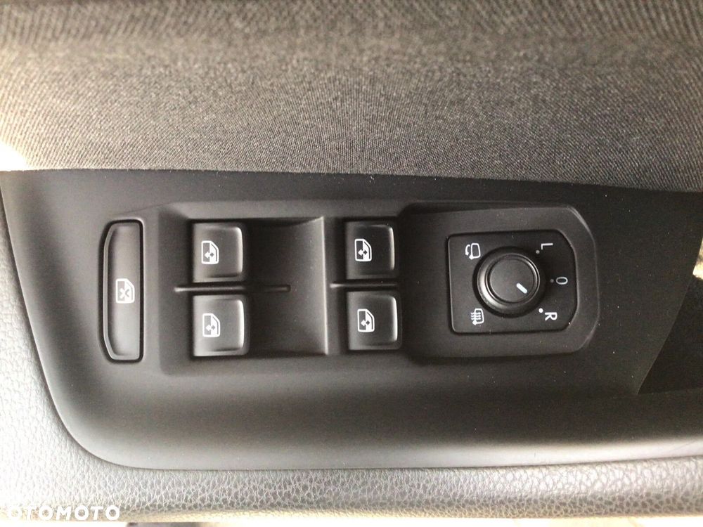 Volkswagen Passat 1.8 TSI BMT Comfortline DSG - 27