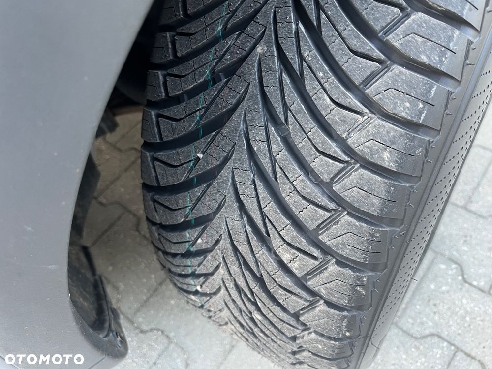 Ford Kuga 2.0 TDCi 4x4 Titanium - 39