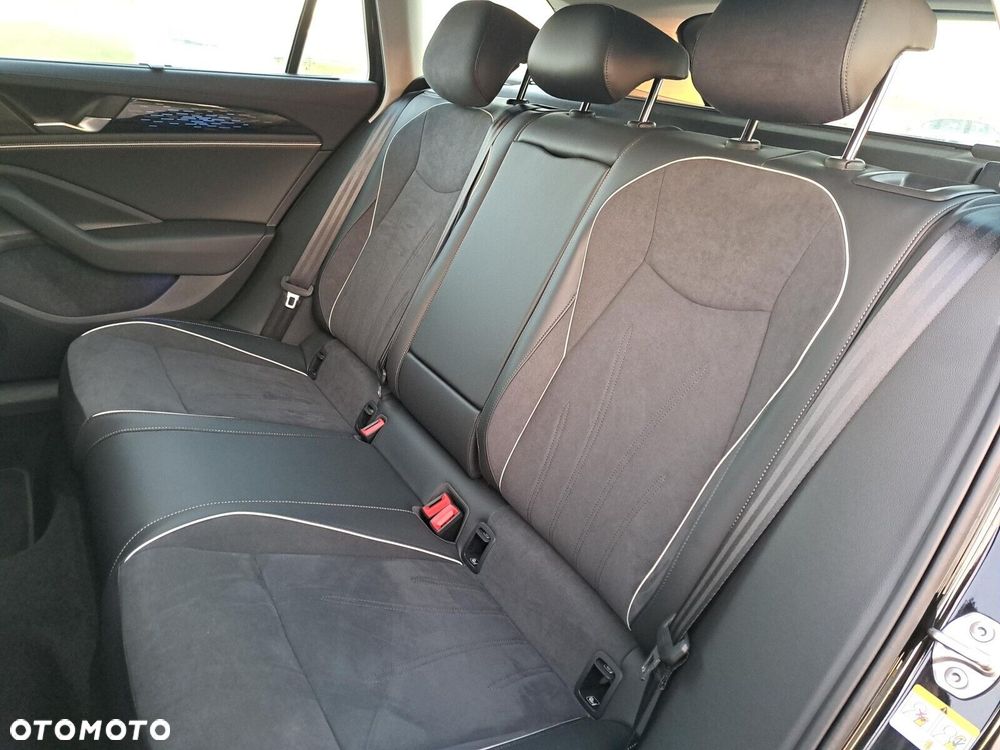 Volkswagen Passat - 16