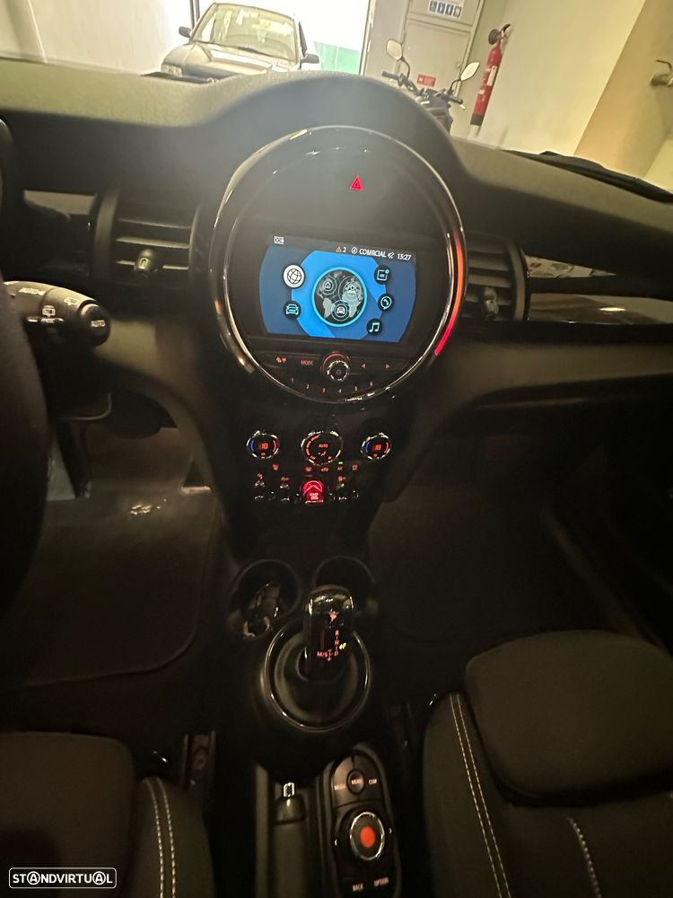 MINI 5 Portas Cooper SD Auto - 20