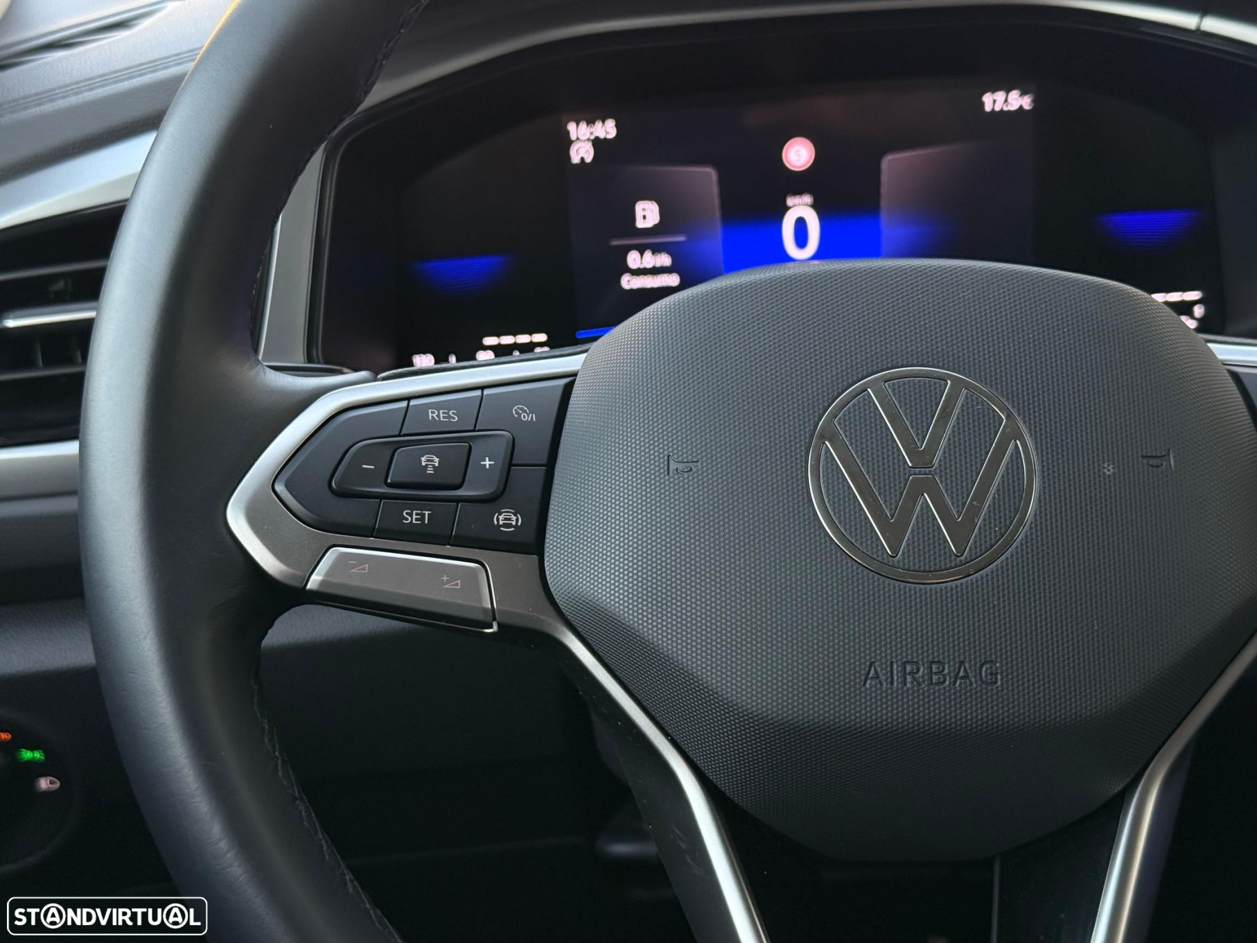 VW T-Roc 1.0 TSI Urban - 10