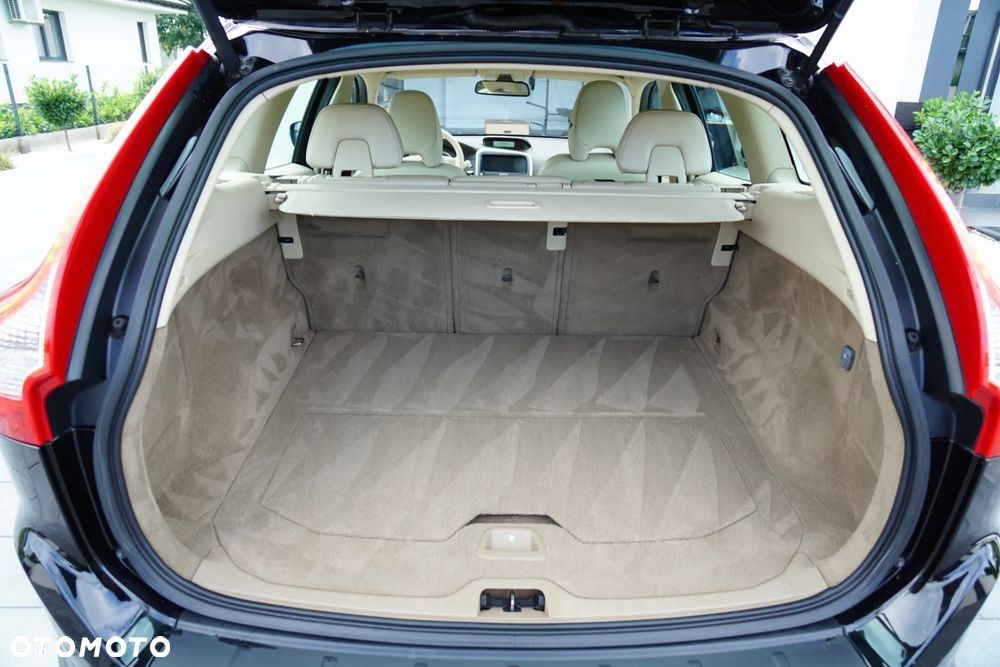 Volvo XC 60 D5 AWD - 30