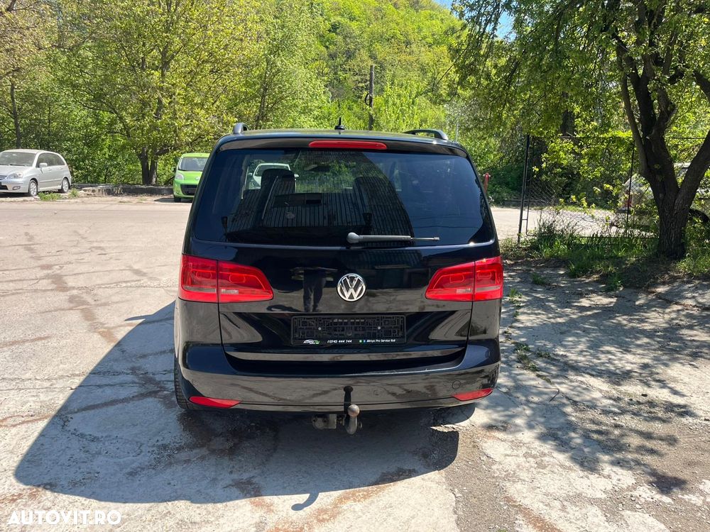 Volkswagen Touran 1.6 TDI DPF DSG Life - 4