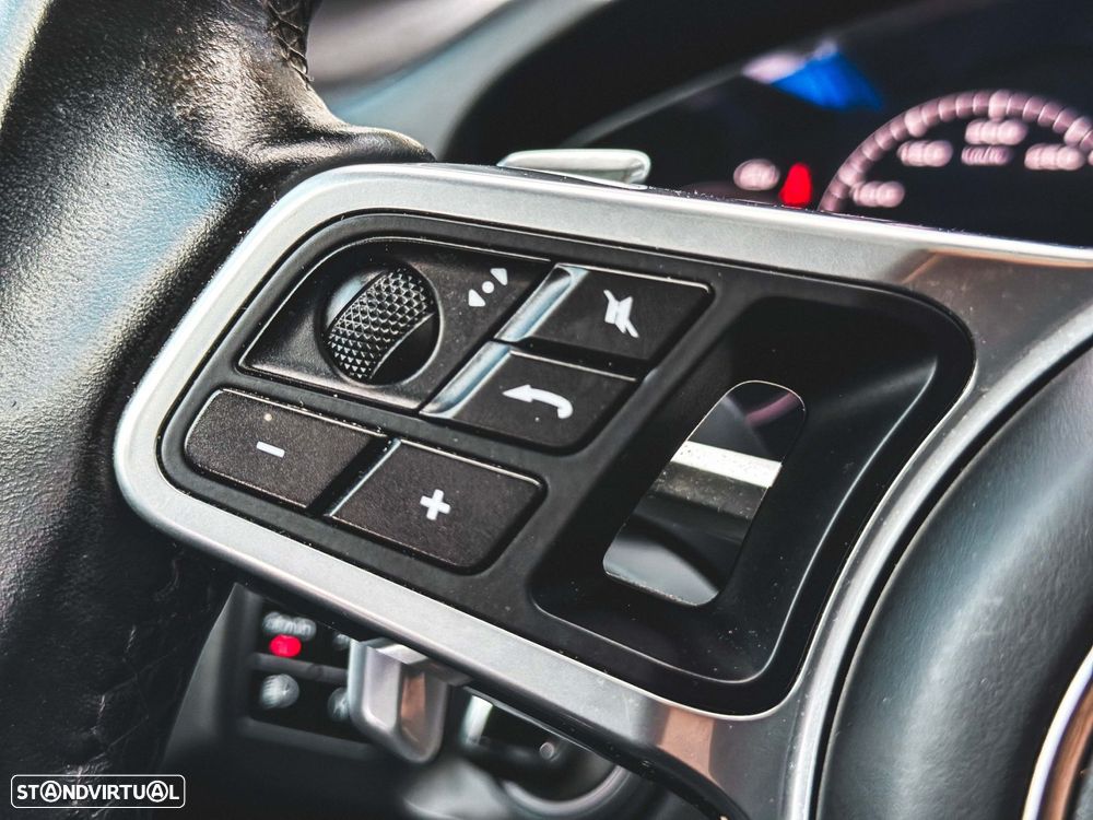 Porsche Cayenne Coupé E-Hybrid - 24