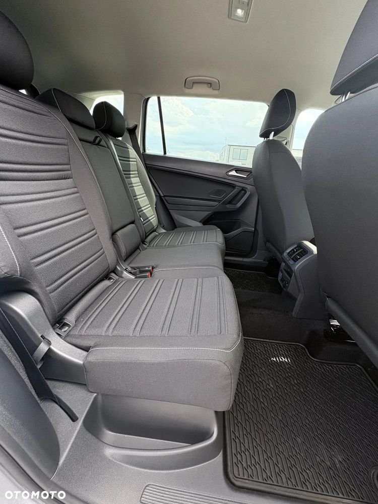Volkswagen Tiguan - 12