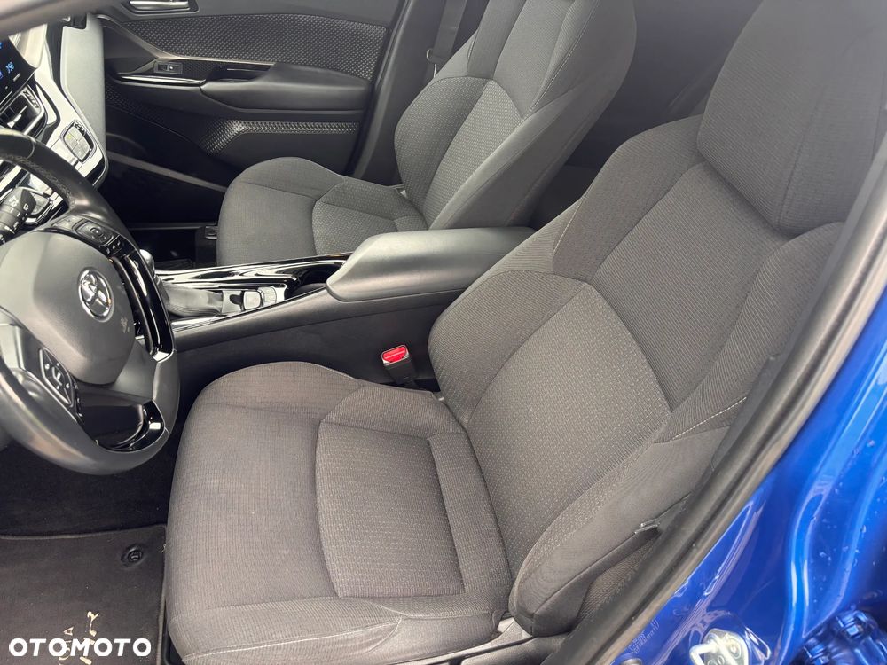 Toyota C-HR Flow - 26