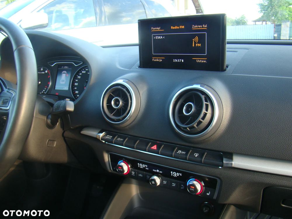 Audi A3 Sportback 1.8 TFSI Attraction - 33