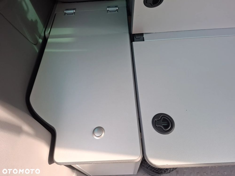 Volkswagen California T6.1 - 22