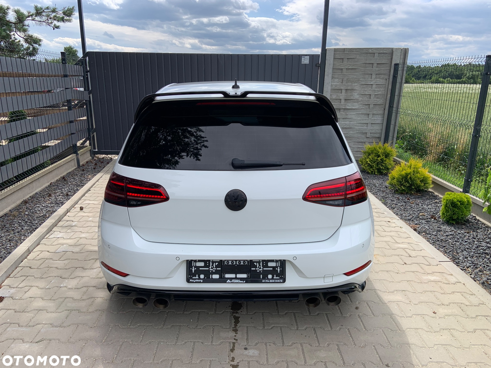Volkswagen Golf R 2.0 TSI OPF 4Motion DSG - 2