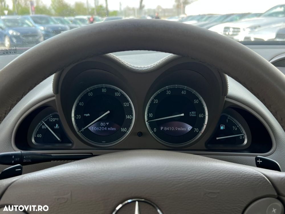 Mercedes-Benz SL - 25