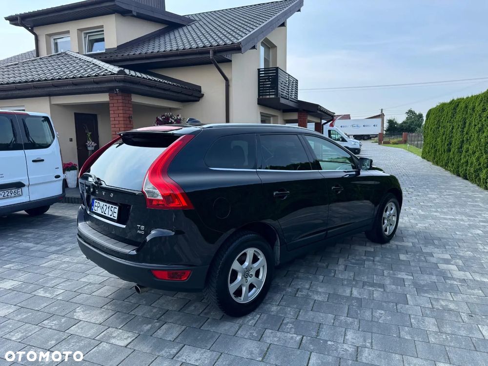 Volvo XC 60 T6 AWD Momentum - 2