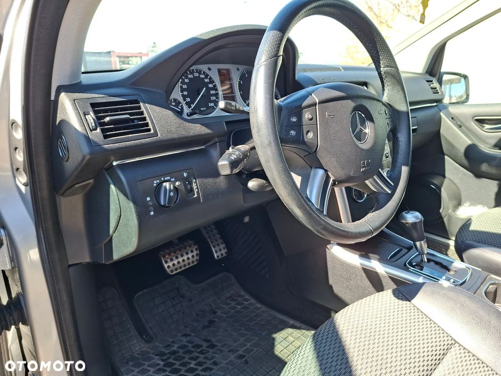 Mercedes-Benz Klasa B 180 EU5 - 9
