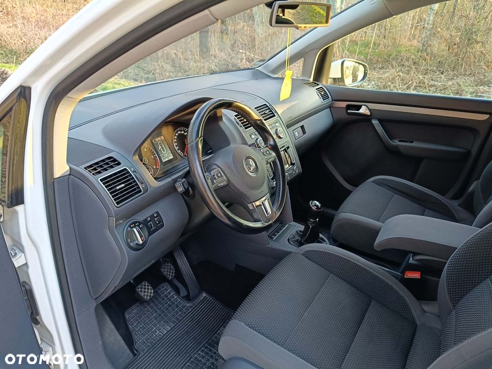 Volkswagen Touran 1.6 TDI DPF BlueMot Comfortline - 6