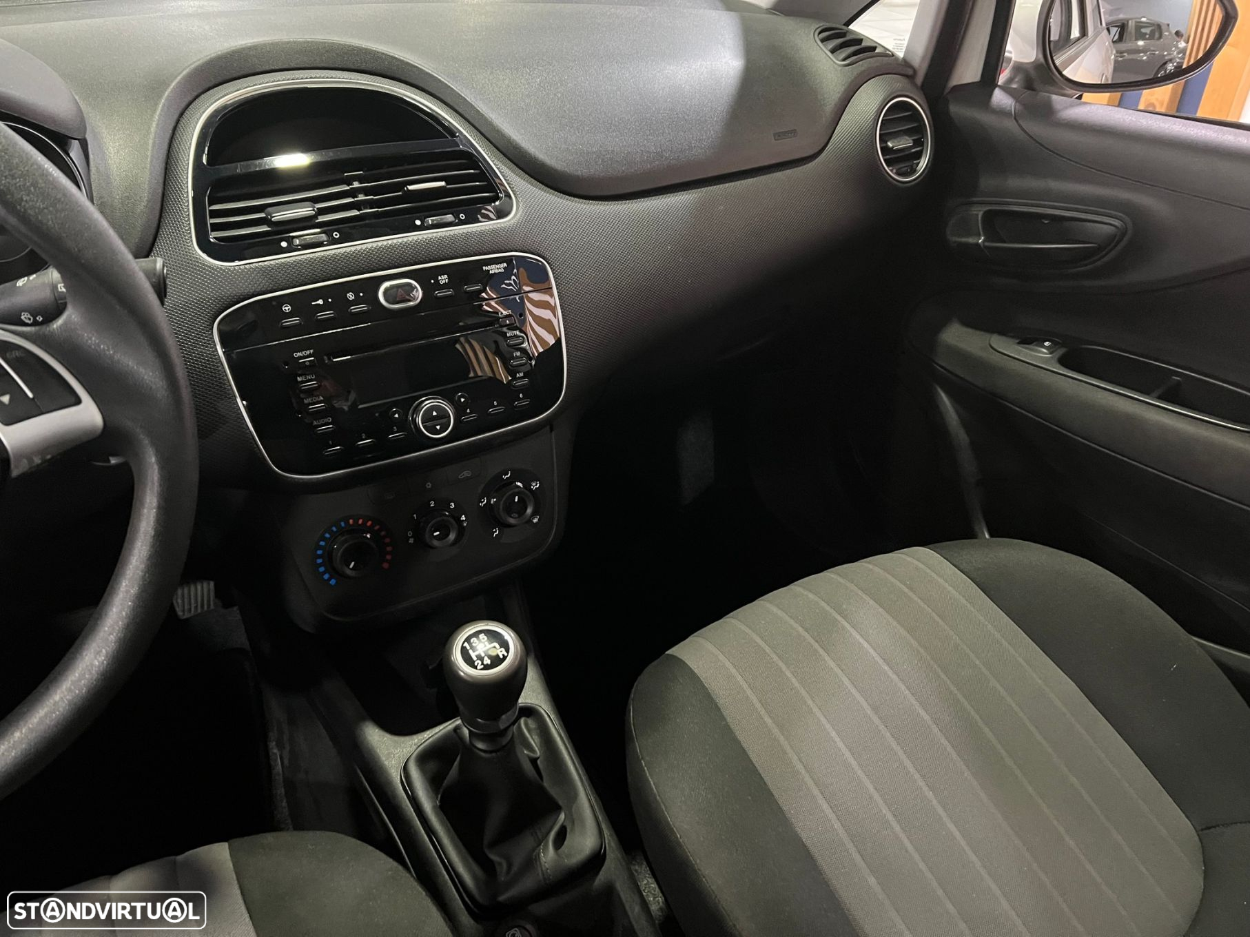 Fiat Punto 1.2 Lounge Start&Stop - 14