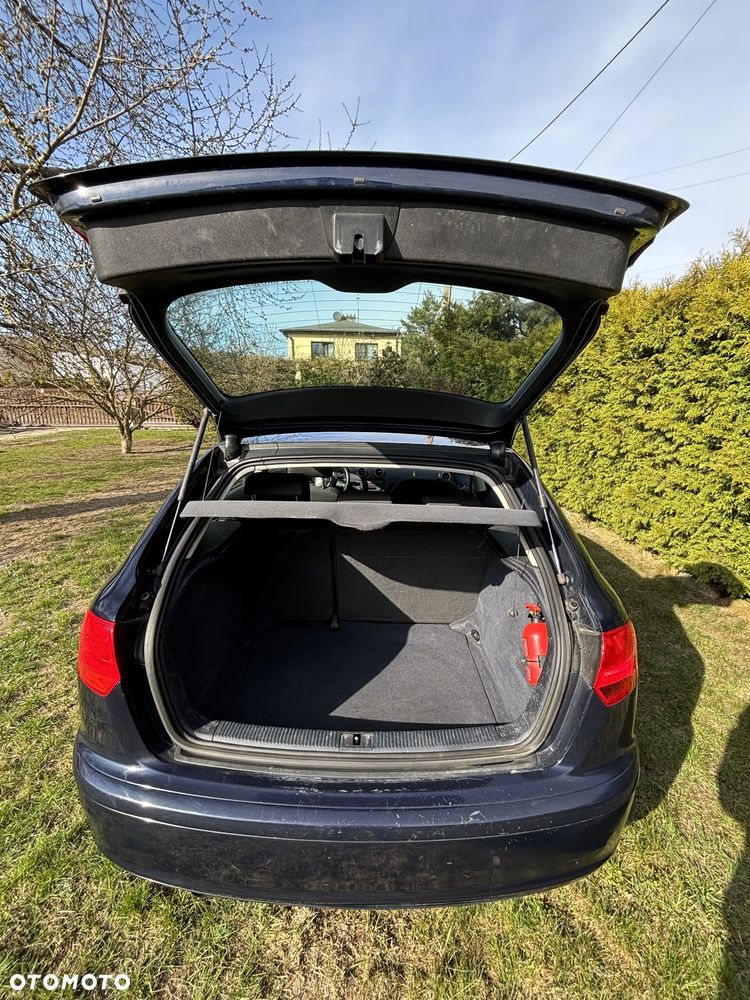 Audi A3 Sportback 1.6 Ambition - 4