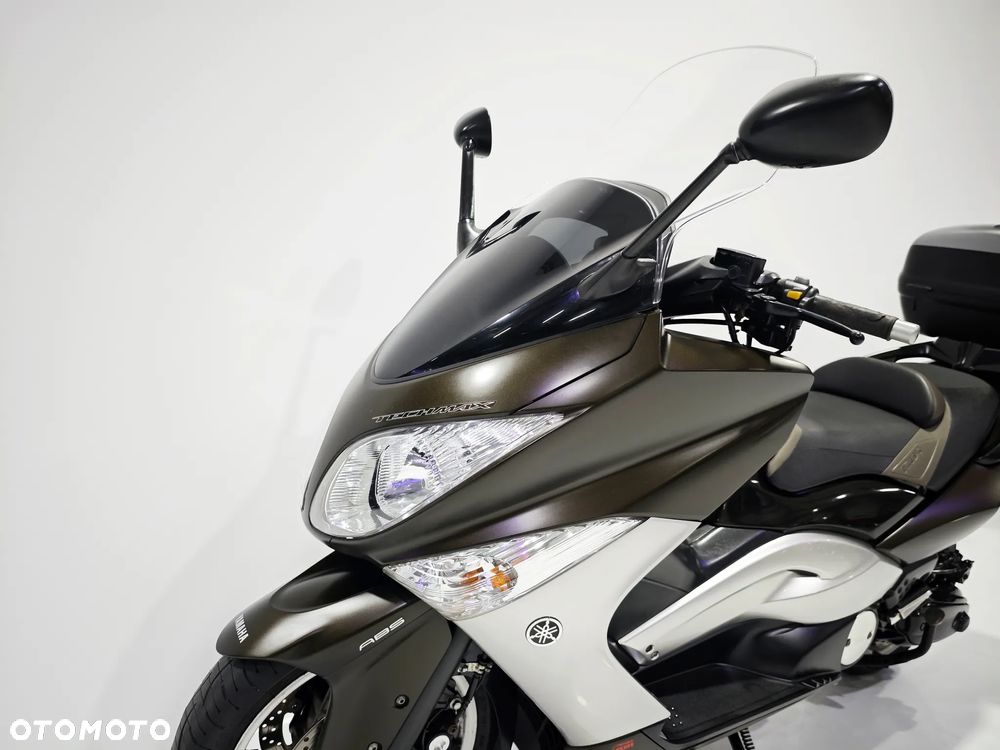 Yamaha Tmax - 17