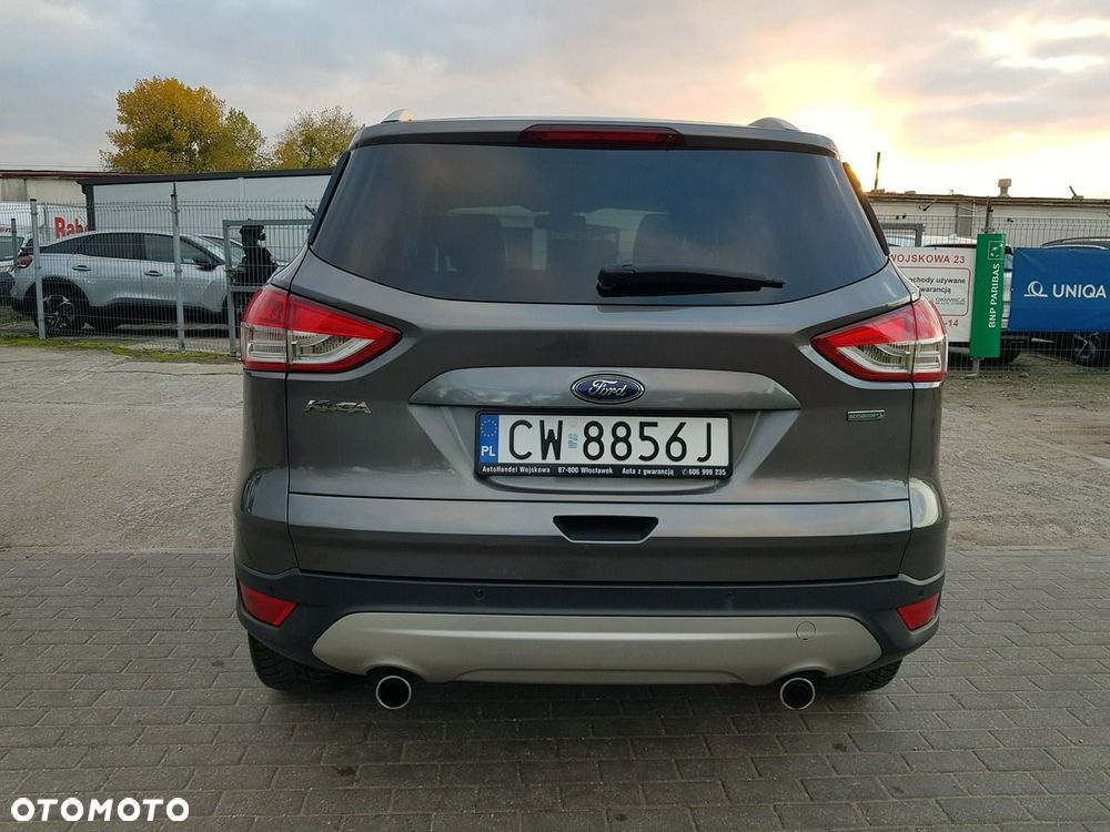 Ford Kuga 1.6 EcoBoost 2x4 Titanium - 6