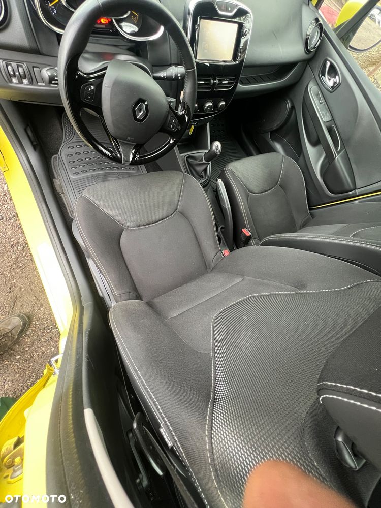 Renault Clio - 22