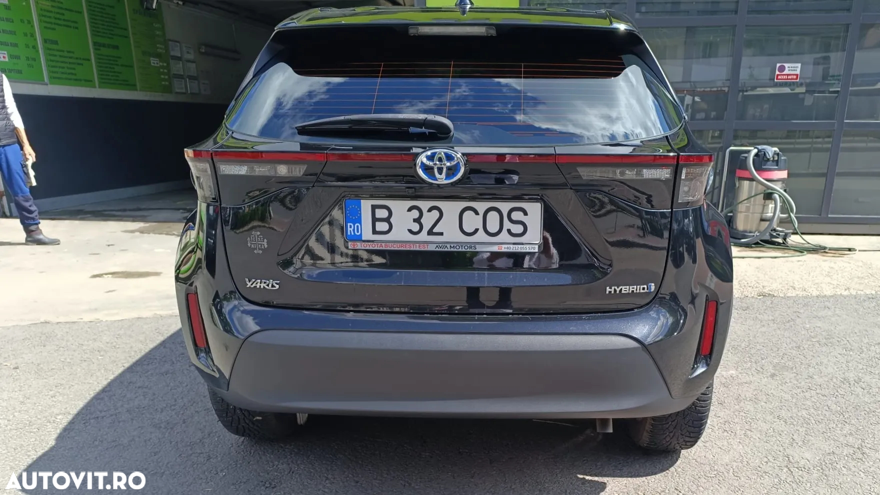 Toyota Yaris Cross 1.5 VVT-i HSD 4x2 Dynamic - 3