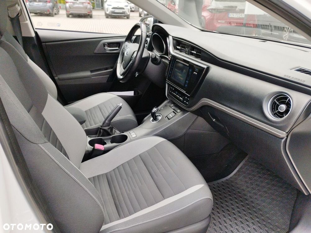 Toyota Auris Hybrid 135 Premium - 9