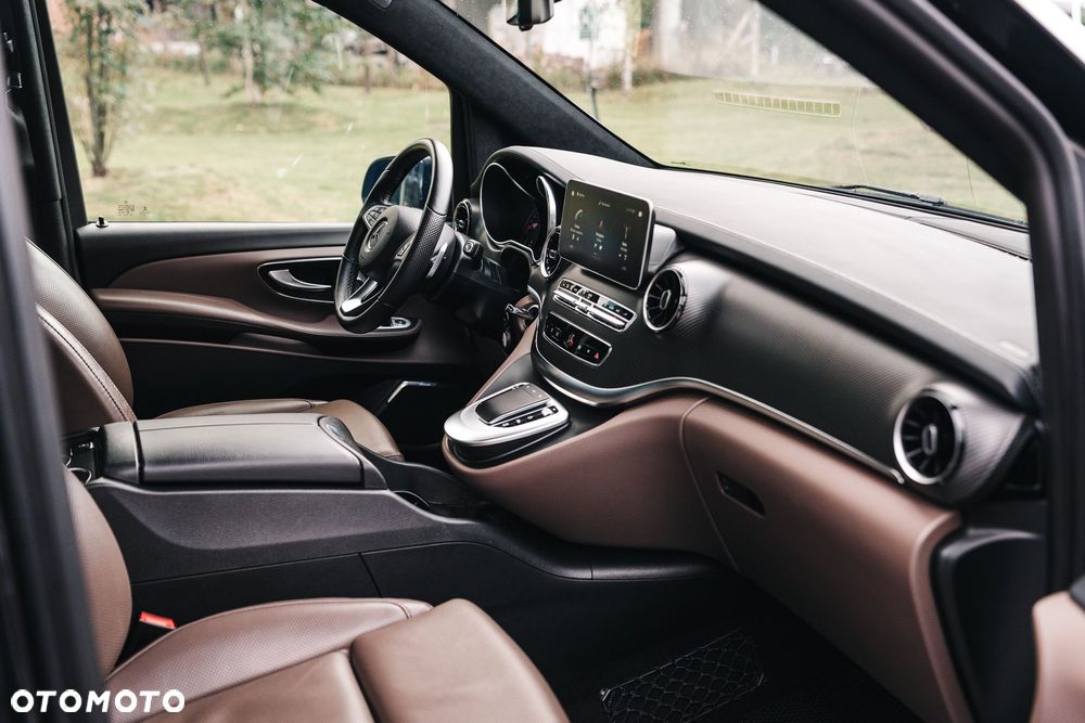 Mercedes-Benz Klasa V - 17