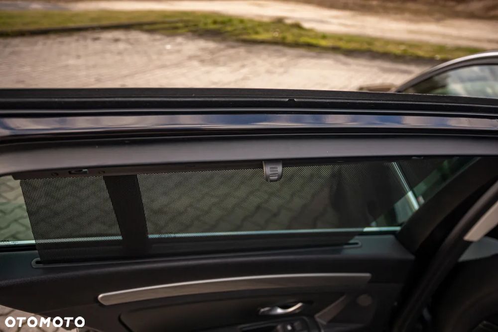 Renault Laguna dCi 175 FAP Initiale - 21