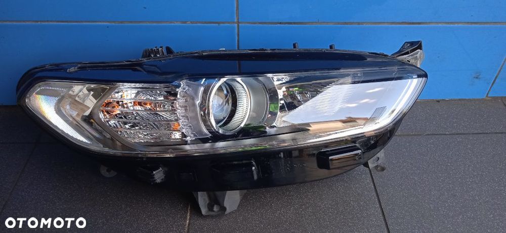 Lampa prawa przednia Ford Mondeo MK5 DS7313W029AF - 1
