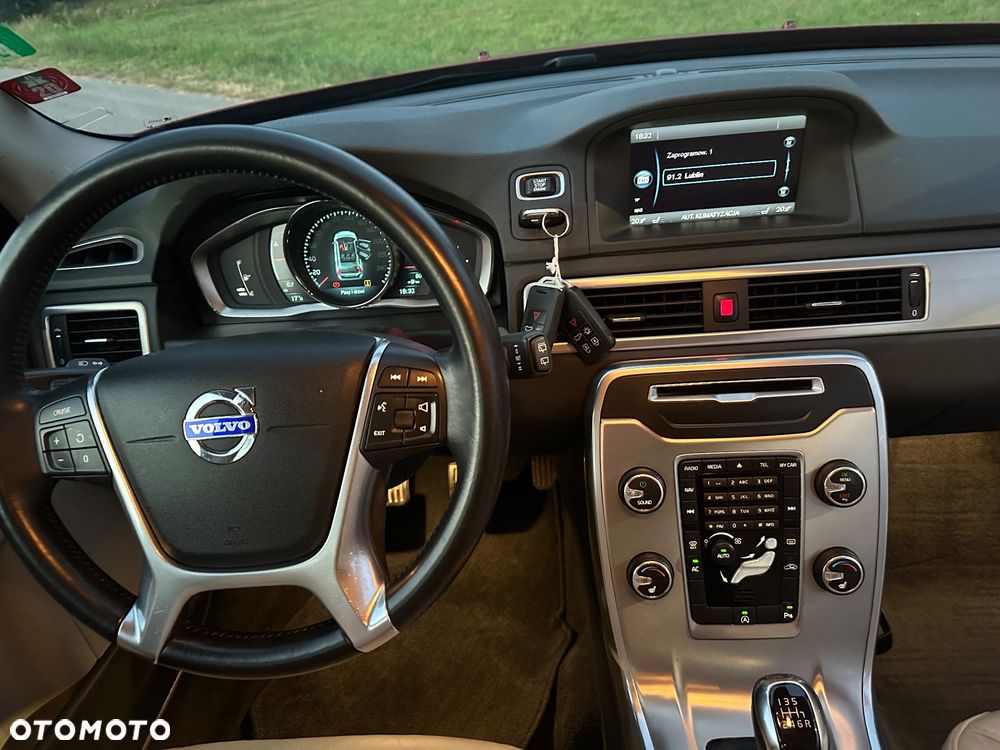 Volvo V70 D4 Drive-E Momentum - 24