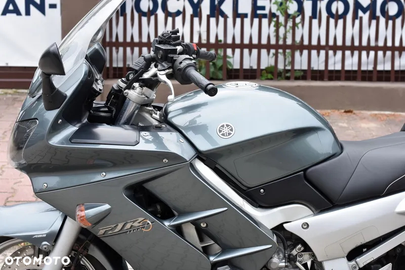 Yamaha FJR - 23