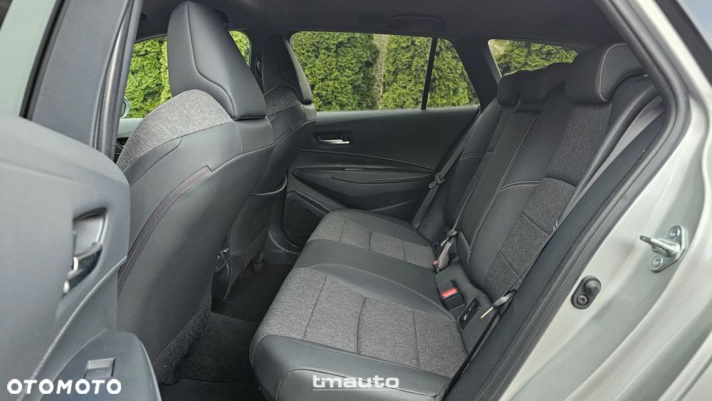 Toyota Corolla 1.8 Hybrid GPF Comfort - 24