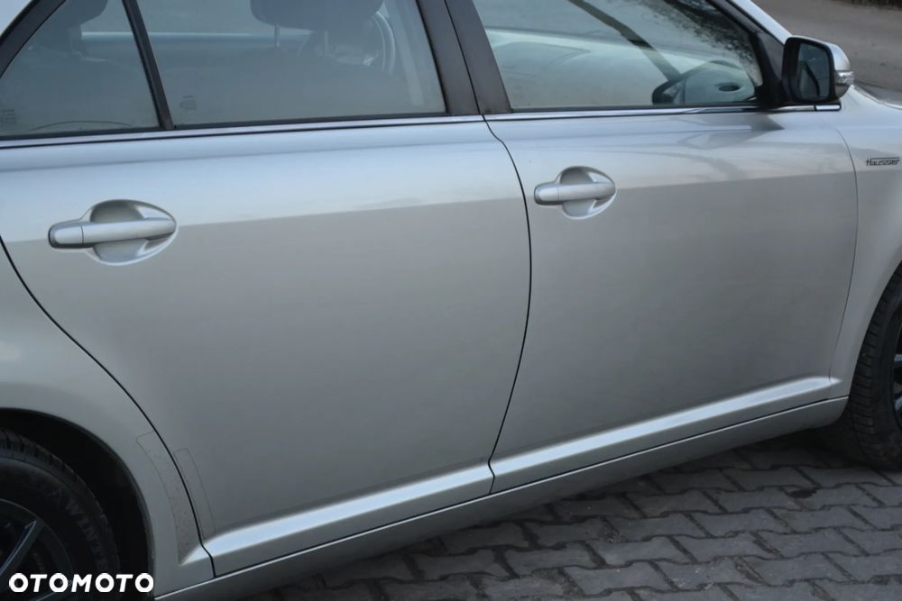 Toyota Avensis 2.0 VVT-i Executive - 19