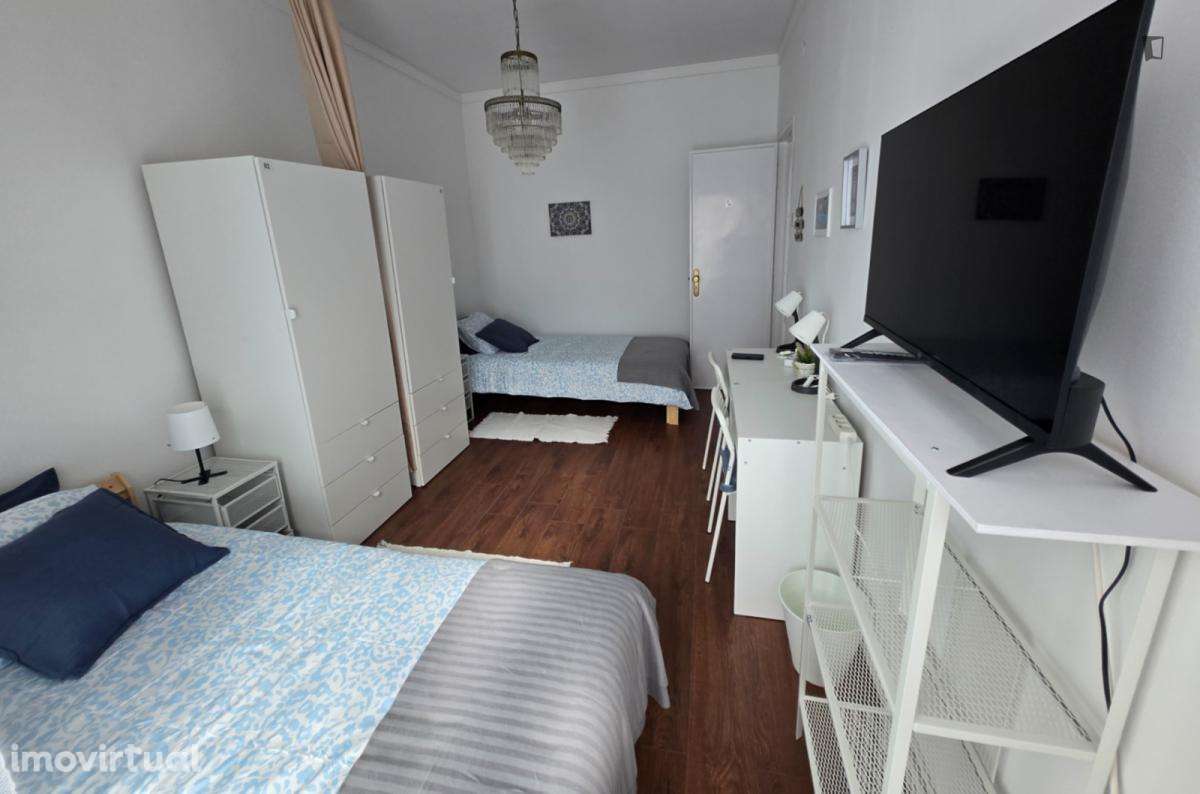 Cama - localizado em Amadora Lisbon - Grande imagem: 3/15