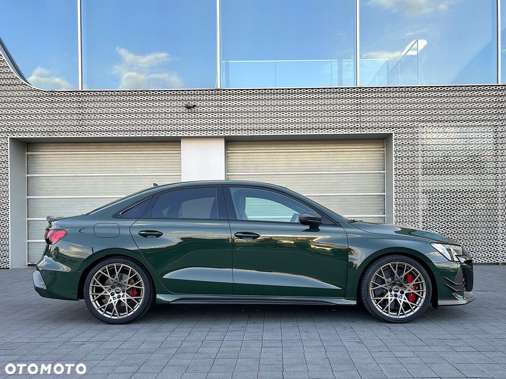 Audi RS3 Limousine - 2