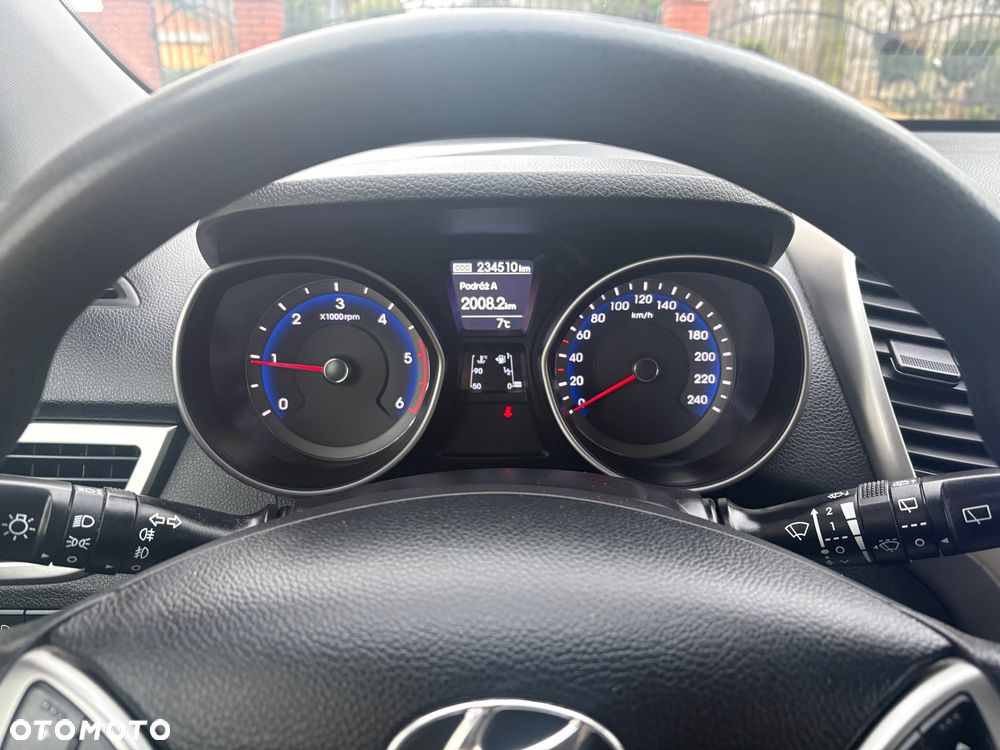 Hyundai i30 1.6 CRDi Classic + - 7