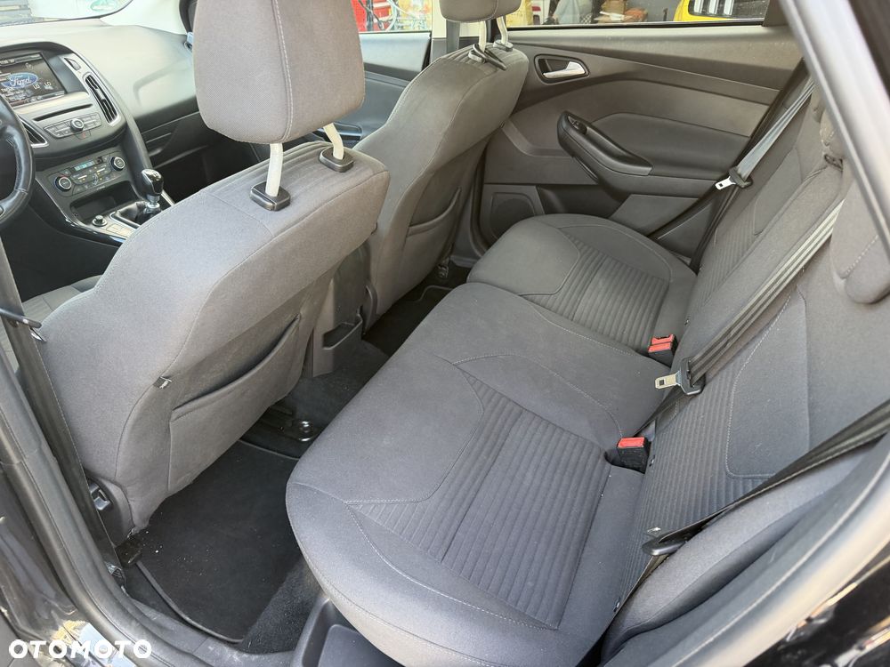 Ford Focus - 8