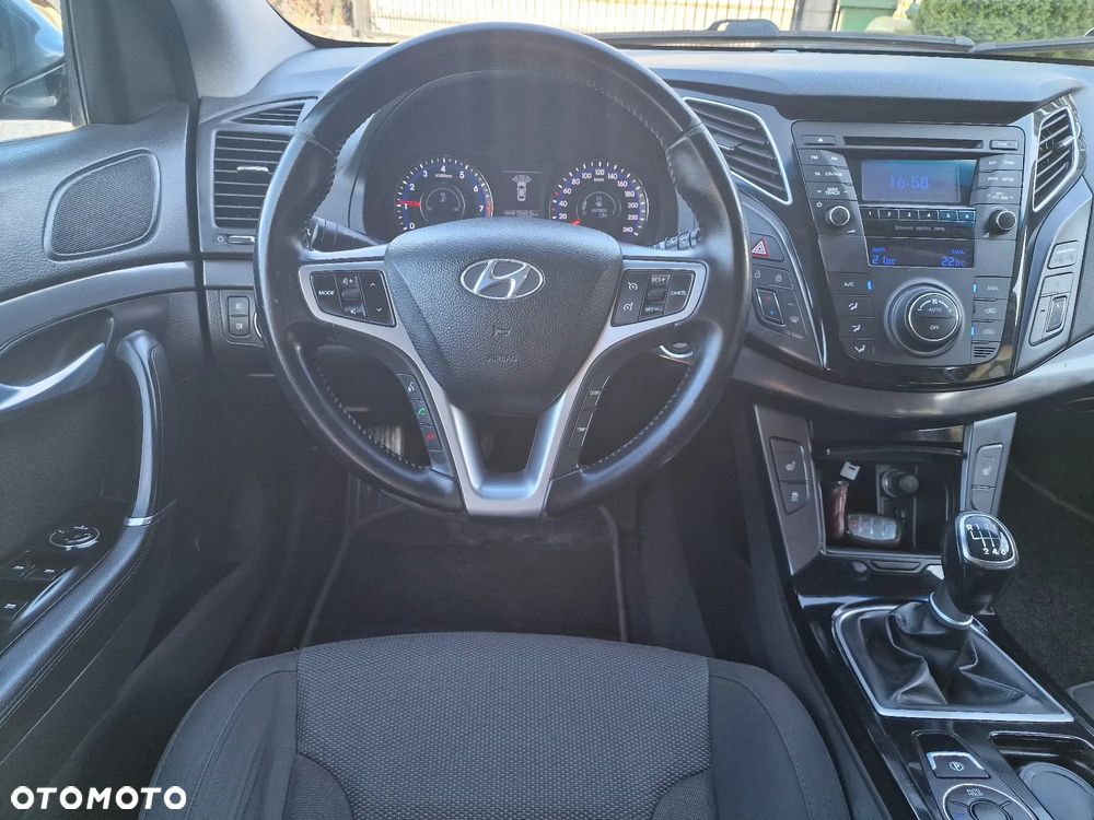 Hyundai i40 i40cw 1.6 Fifa World Cup Edition - 27