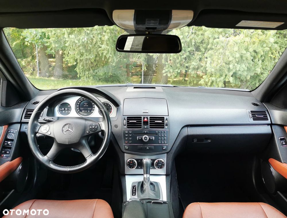 Mercedes-Benz Klasa C 200 (BlueEFFICIENCY) 7G-TRONIC Avantgarde - 7