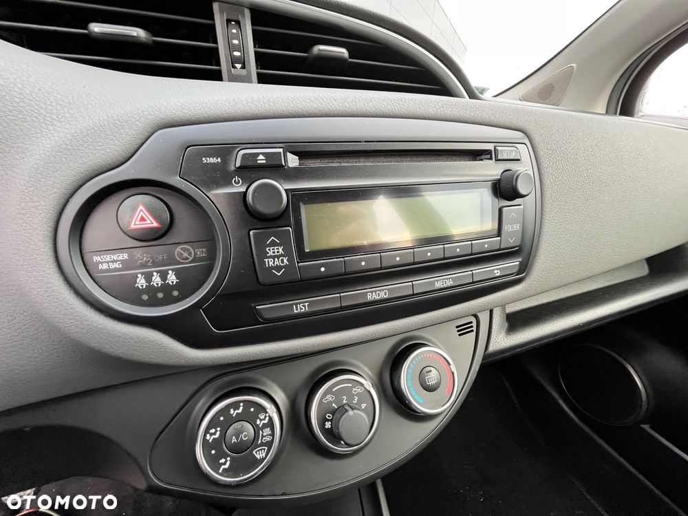 Toyota Yaris - 16