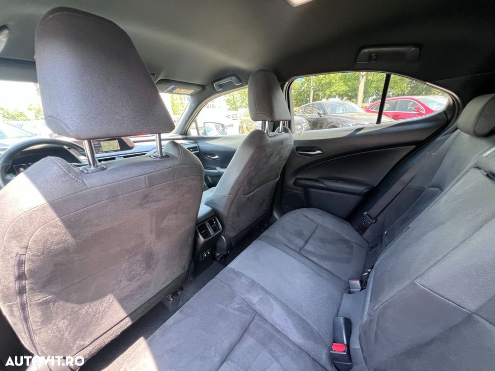 Lexus UX 250h 2.0L HEV 20H- (178 HP) 4X4 CVT Business - 12
