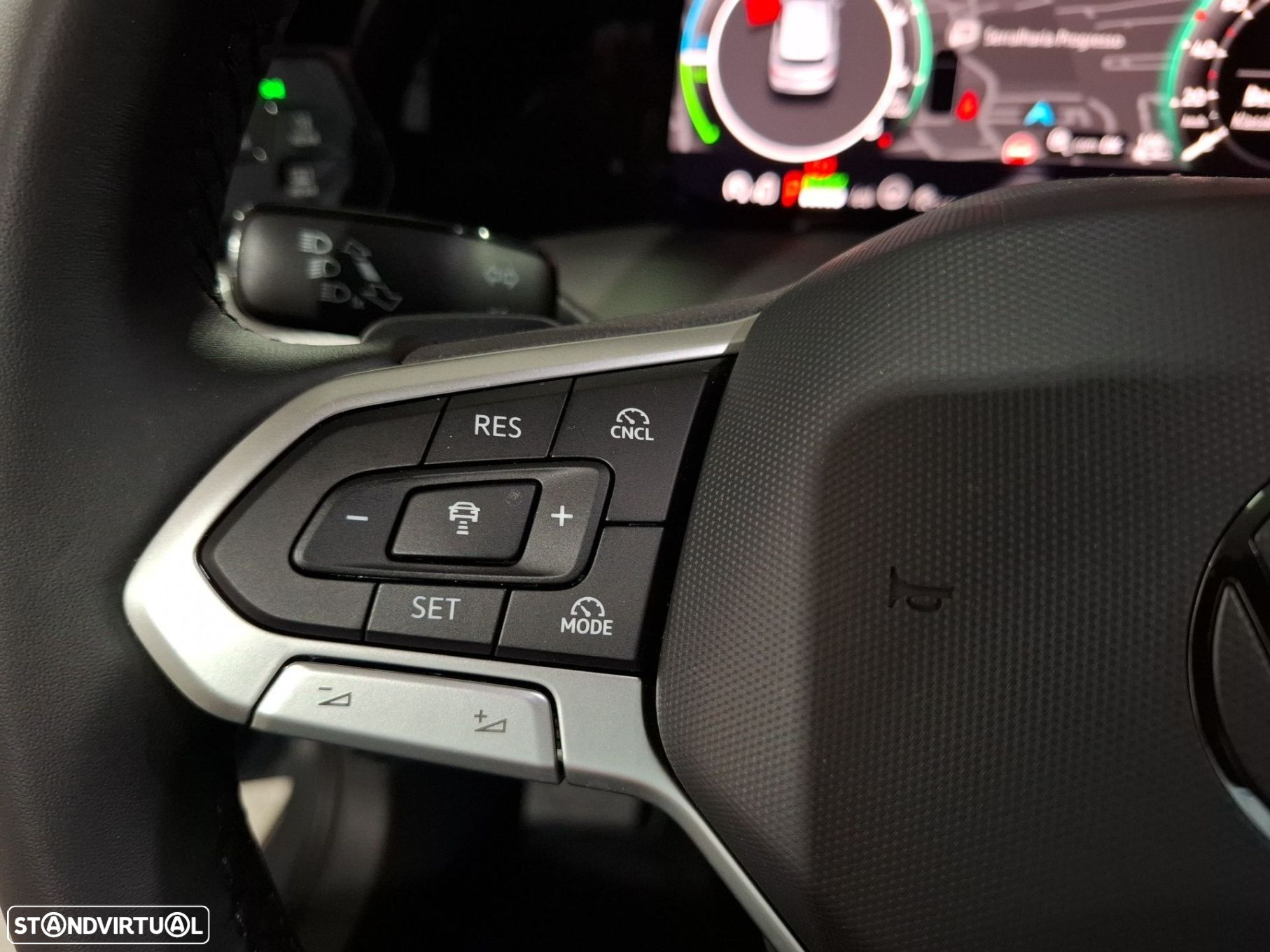 VW Golf 1.5 TSI e-Hybrid Style DSG Versão Fiscal - 16