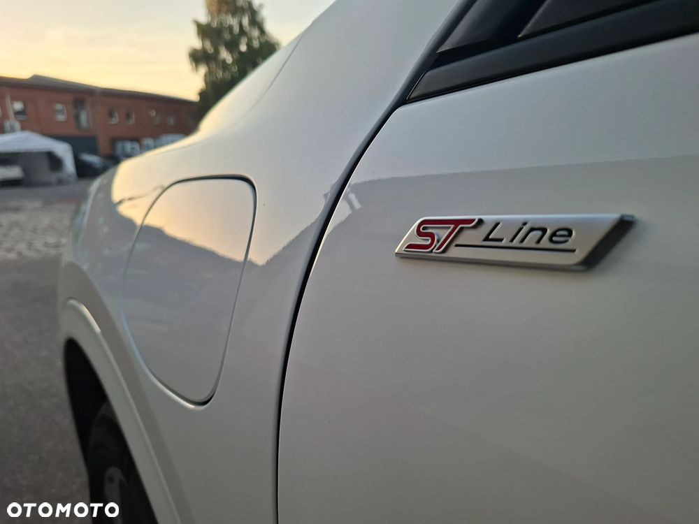 Ford Kuga 2.5P PHEV FWD ST-Line X - 6